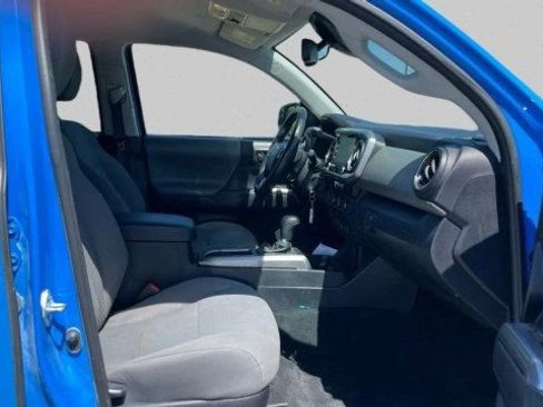 Used 2021 Toyota Tacoma SR5 w/ Technology Package AWD/4WD image 13