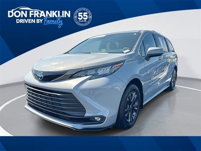 Used 2024 Toyota Sienna XLE Woodland Edition