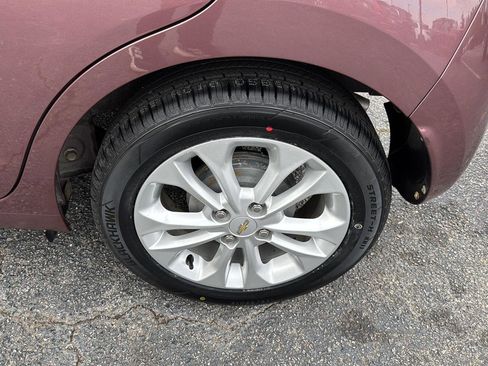 Used 2019 Chevrolet Spark LT image 32