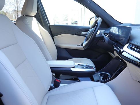 Used 2023 BMW X1 xDrive28i w/ Premium Package image 21