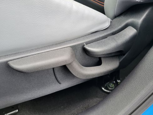 Used 2023 Nissan Kicks SR w/ SR Premium Package image 16