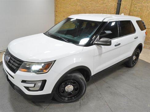 Used 2017 Ford Explorer 4WD Police Interceptor image 2