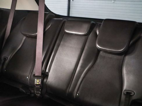 Used 2024 Kia Carnival LX image 25