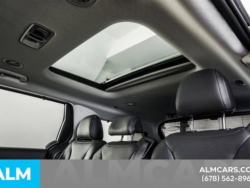 Used 2025 Kia Carnival SX Prestige FWD image 25