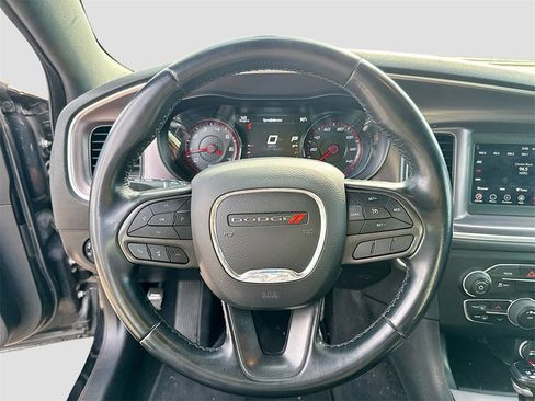 Used 2020 Dodge Charger SXT w/ Blacktop Package image 13