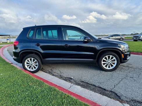 Used 2014 Volkswagen Tiguan SE image 6