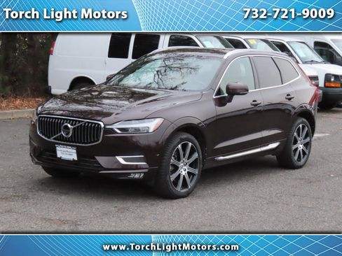 Used 2018 Volvo XC60 T6 Inscription w/ Luxury Seat Package image 1