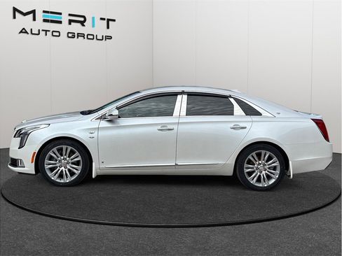 Used 2019 Cadillac XTS Luxury image 5