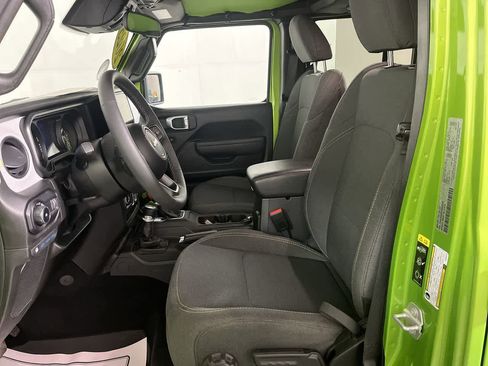 Used 2025 Jeep Wrangler Sport S w/ Convenience Group image 15