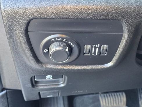 Used 2024 Jeep Grand Cherokee Altitude image 14