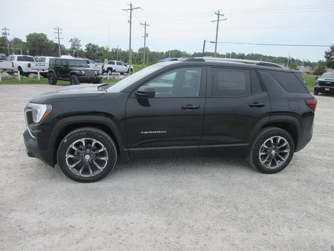 New 2027 GMC Terrain Elevation w/ Elevation Premium Package AWD/4WD image 7
