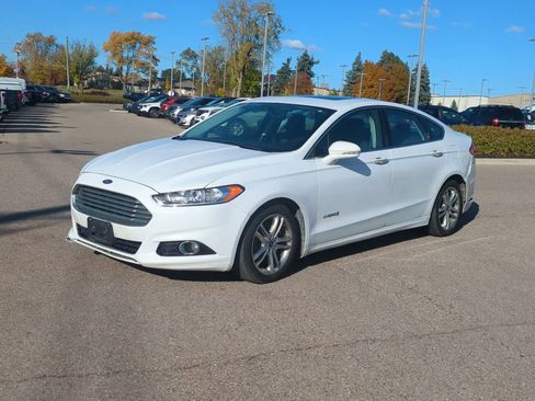 Used 2016 Ford Fusion Titanium image 4