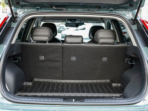 Used 2023 Kia Niro EX image 26