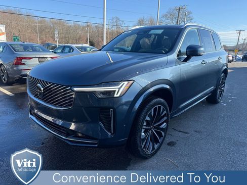 New 2026 Volvo XC90 B5 Plus w/ Protection Package Premier image 4