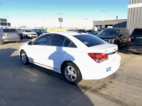 Used 2015 Chevrolet Cruze LT w/ Technology Package image 2
