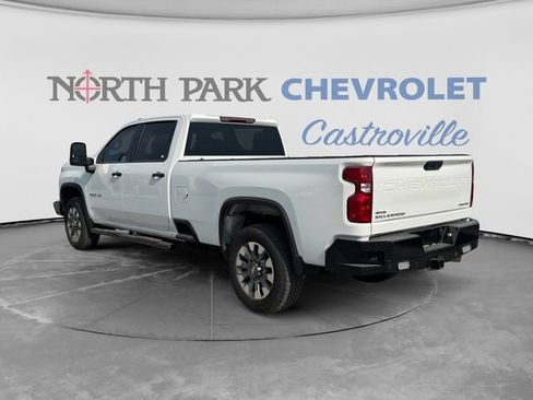 Used 2025 Chevrolet Silverado 2500 Custom w/ Custom Value Package AWD/4WD image 5