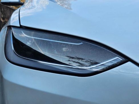 Used 2024 Tesla Model X Plaid image 25