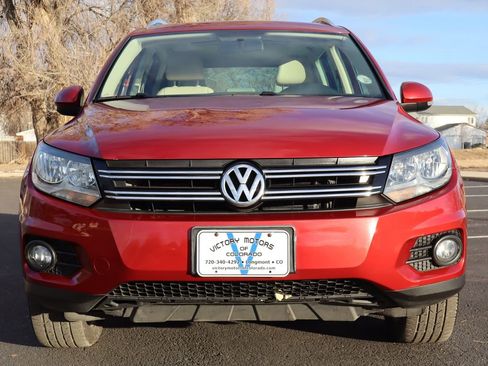 Used 2012 Volkswagen Tiguan S image 12