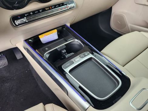 Used 2026 Mercedes-Benz GLB 250 4MATIC image 22