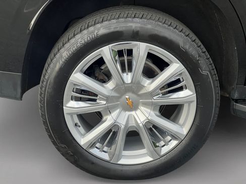 Used 2024 Chevrolet Tahoe High Country AWD/4WD image 18