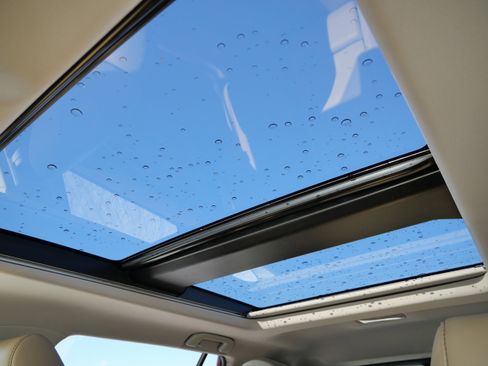 Used 2019 Toyota RAV4 Limited image 34