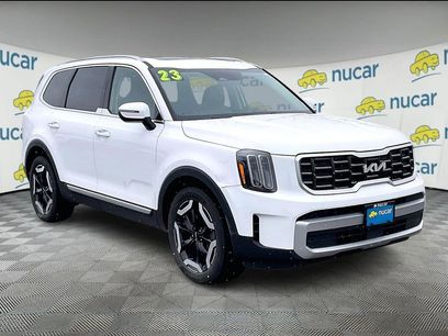 Used 2023 Kia Telluride S w/ S Sunroof Package