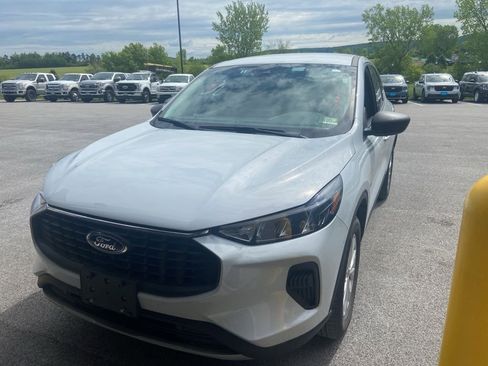 Used 2025 Ford Escape Active AWD/4WD image 3