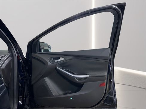 Used 2016 Ford Focus ST image 12