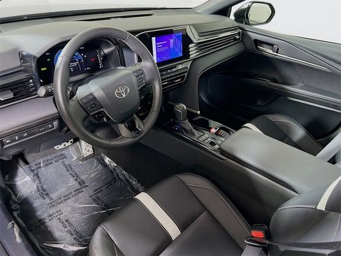 Certified 2025 Toyota Camry SE image 10