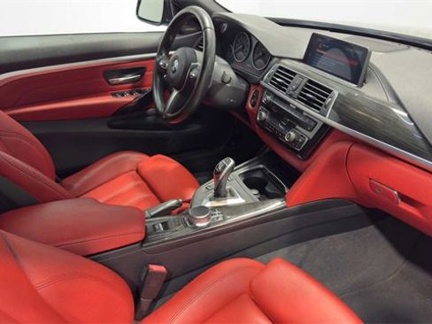 Used 2018 BMW 430i Convertible image 10