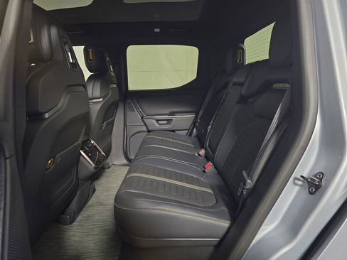 Used 2025 Rivian R1T Adventure image 21