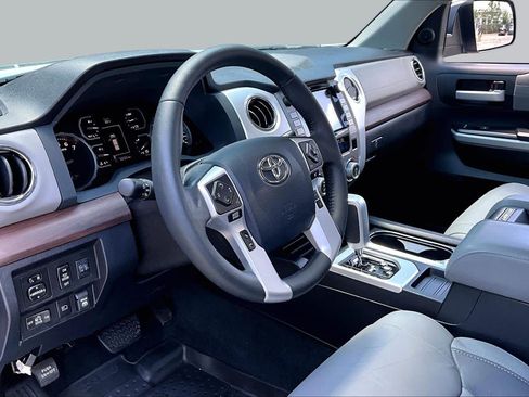 Used 2020 Toyota Tundra Limited w/ Limited Premium Package AWD/4WD image 18