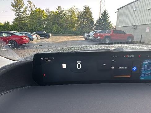 Used 2025 Ford Expedition Platinum AWD/4WD image 17