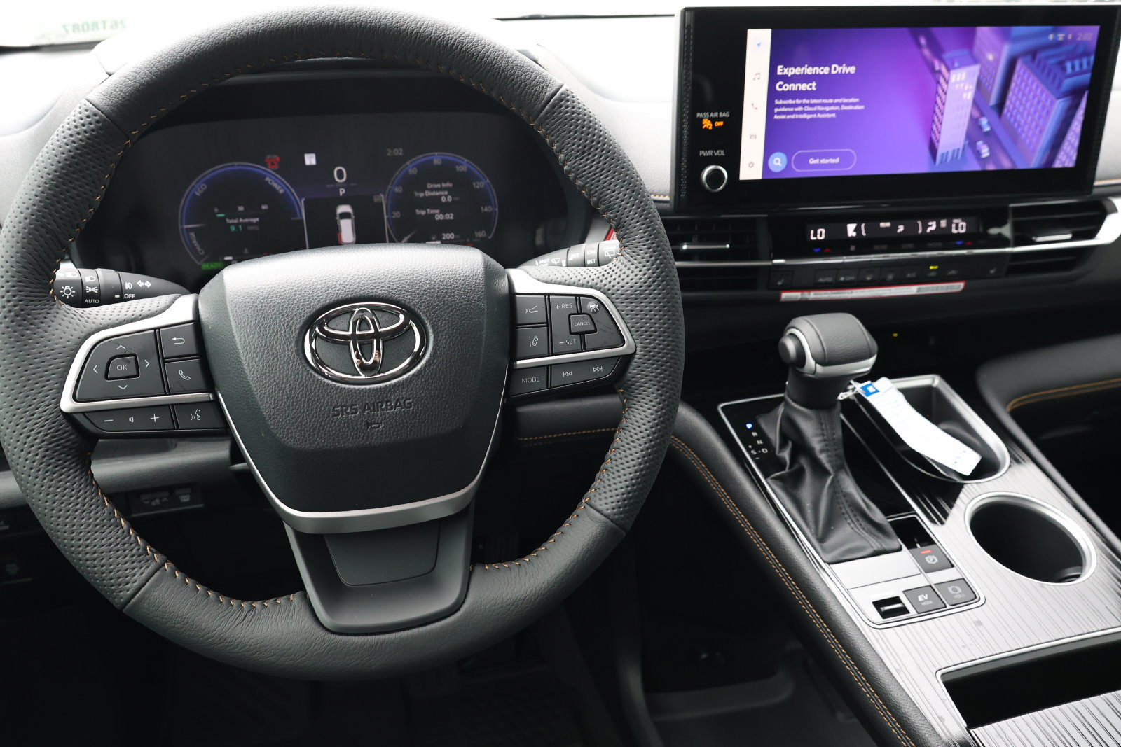 New 2026 Toyota Sienna XLE Woodland Edition AWD/4WD image 17