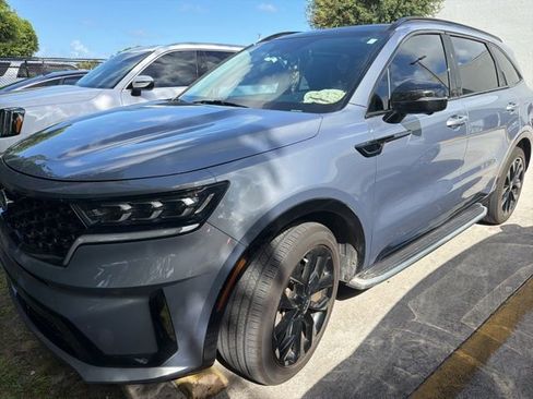 Certified 2021 Kia Sorento SX FWD image 2