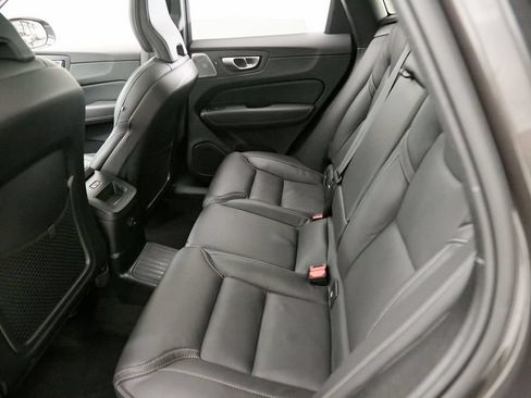 Certified 2023 Volvo XC60 T8 Ultimate w/ Climate Package AWD/4WD image 21