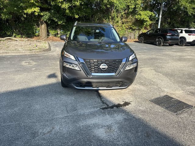 Used 2023 Nissan Rogue SL w/ SL Premium Package FWD image 2