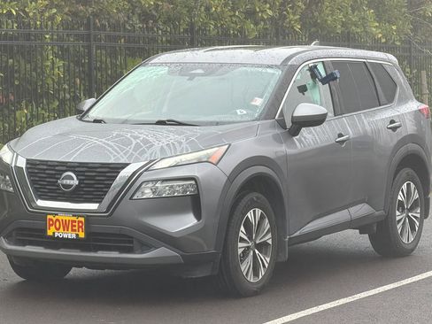 Used 2022 Nissan Rogue SV image 8