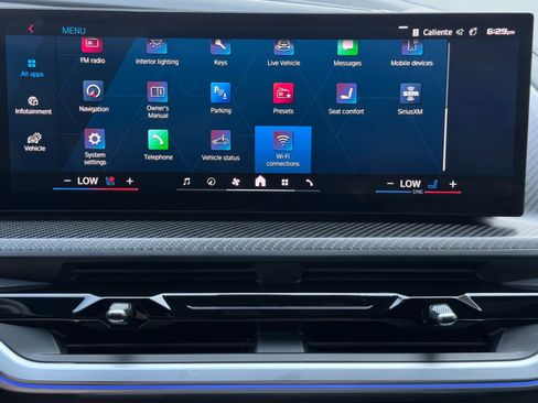 Used 2024 BMW XM AWD/4WD image 27