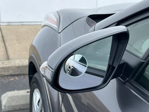 Used 2021 Toyota C-HR LE image 20