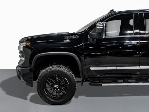 Used 2024 Chevrolet Silverado 2500 High Country w/ High Country Premium Package image 11