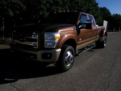 Used 2012 Ford F350 King Ranch w/ King Ranch w/Chrome Pkg image 4