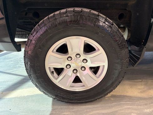Used 2018 Chevrolet Silverado 1500 LT w/ All Star Edition AWD/4WD image 19