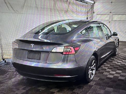 Used 2021 Tesla Model 3 Standard Range Plus RWD image 3