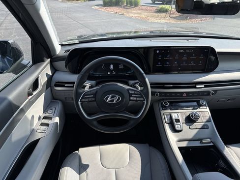 Certified 2025 Hyundai Palisade SEL AWD/4WD image 17