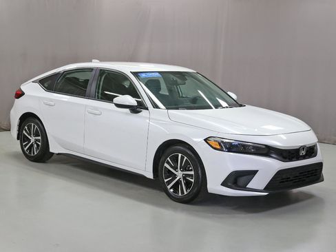 Certified 2023 Honda Civic LX image 1