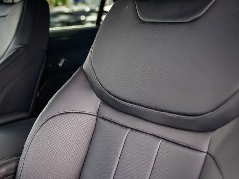 Used 2025 Land Rover Range Rover Sport SE image 28