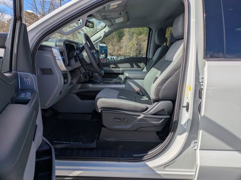 New 2026 Ford F250 XLT w/ XLT Premium Package image 11