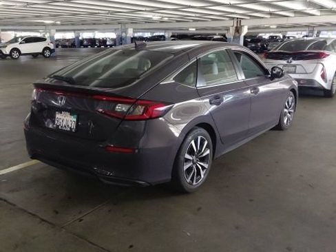 Used 2023 Honda Civic EX-L image 3