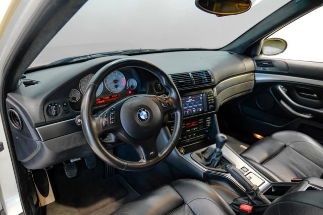 Used 2003 BMW M5 RWD image 4